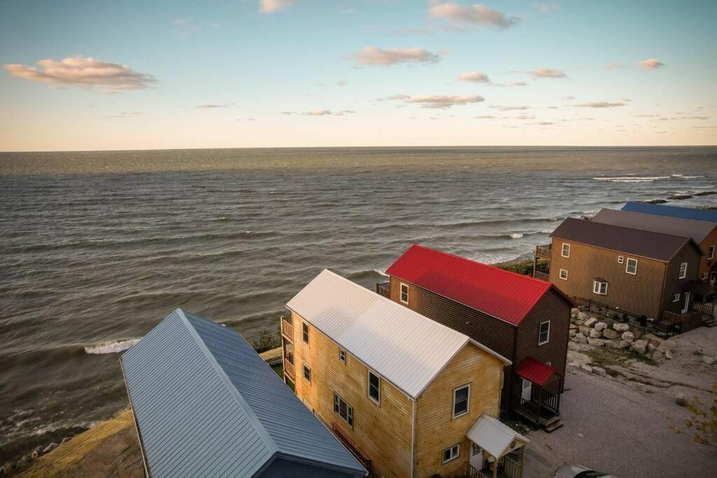 Charming Lakeview Cabin Near Geneva-On-The-Lake! Ashtabula Eksteriør bilde