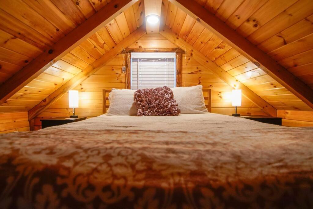 Charming Lakeview Cabin Near Geneva-On-The-Lake! Ashtabula Eksteriør bilde