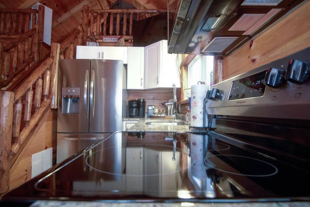 Charming Lakeview Cabin Near Geneva-On-The-Lake! Ashtabula Eksteriør bilde