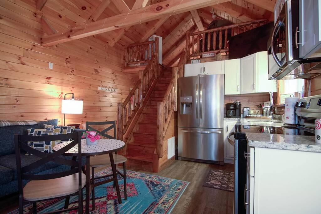 Charming Lakeview Cabin Near Geneva-On-The-Lake! Ashtabula Eksteriør bilde