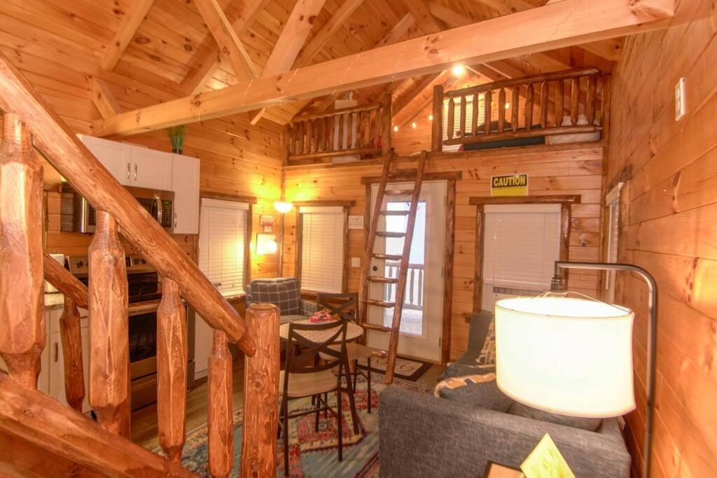 Charming Lakeview Cabin Near Geneva-On-The-Lake! Ashtabula Eksteriør bilde